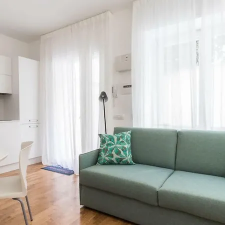 Apartment Italianway - Ciro Menotti 18 *